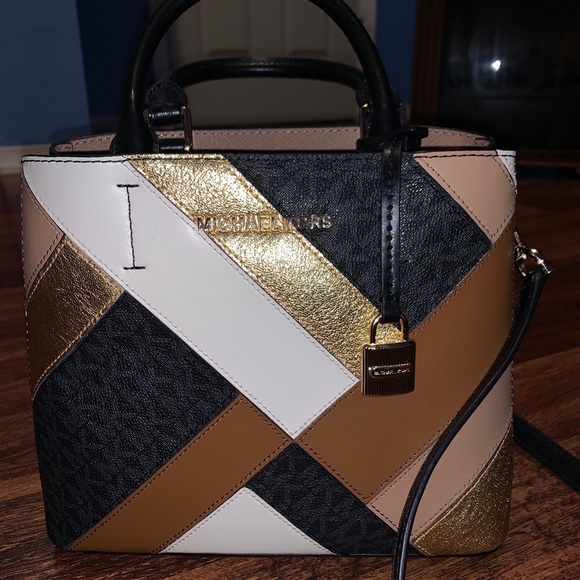 Michael Kors Purse & Wallet - Picture 2 of 12